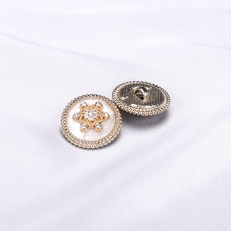 Goldfarbener Zierknopf mit Strass-Ornament, Rückseite mit Schaft/Öse, 18/20/23/25mm