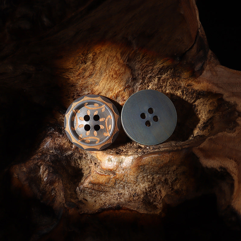 Gray-brown four-hole wood button set: patterned front with plain back