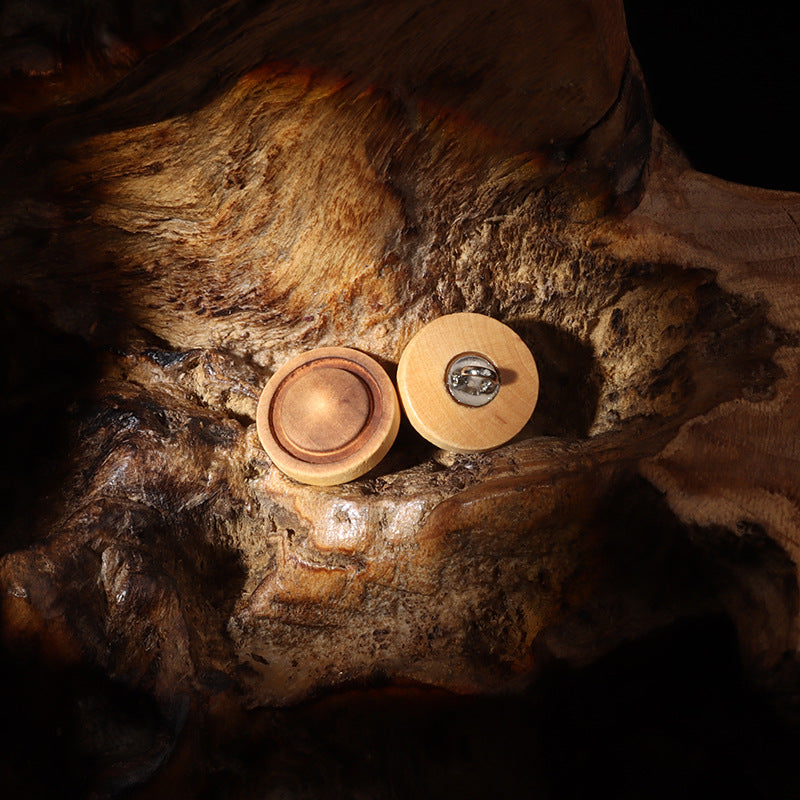 Deep brown round wood buttons, front and back with center hole and shank; 10/15mm