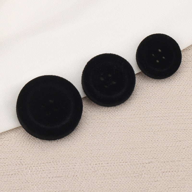 Runde flockige Harzknöpfe 18/21/25 mm, schwarz, 15er Pack