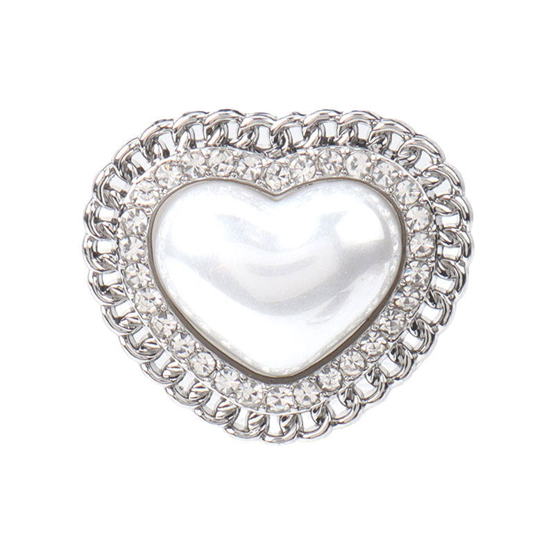 23mm silver heart-shaped pearl rhinestone jacket button with chain-link border