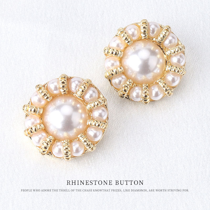 Two 18mm golden round pearl buttons with faux pearls and textured gold settings