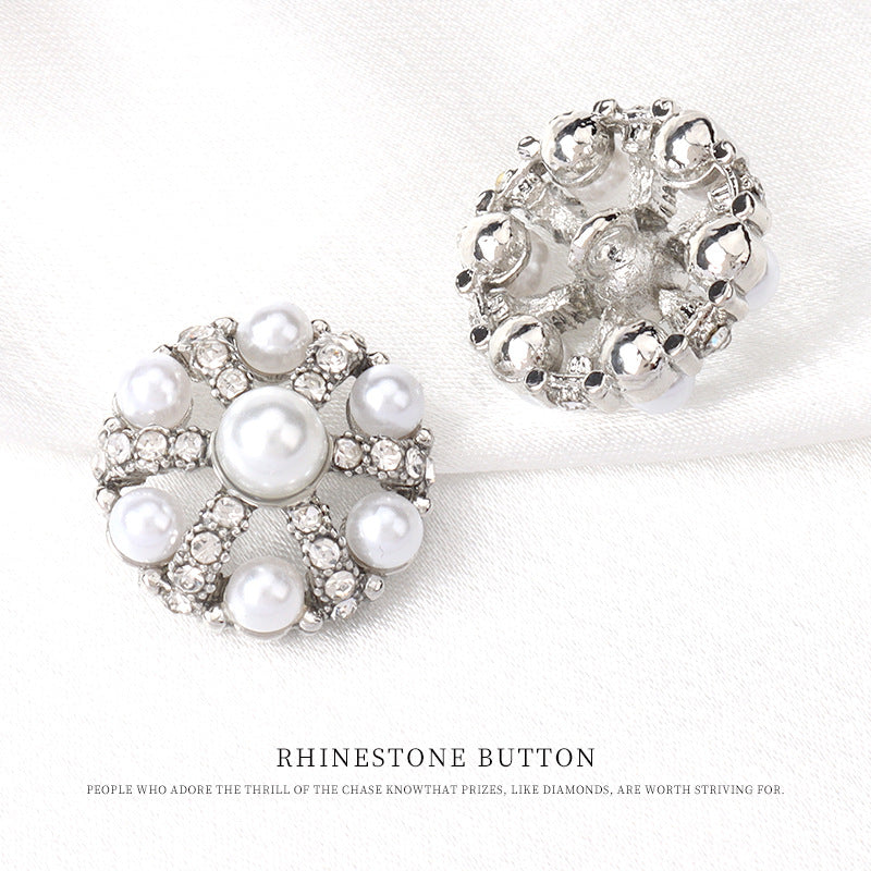 22-mm Strass-Perlenknopf, Vorder- und Rückansicht, silber mit weißen Perlen