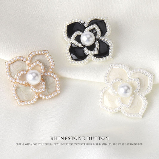Set Blumenknöpfe: schwarz, weiß und gold mit Perlenrand und weißer Perle
