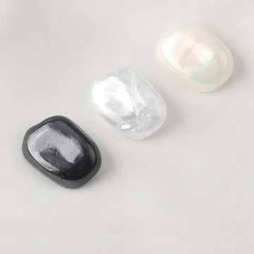 Schaftknopf aus Imitat-Muschelperle, schwarz, quadratisch, glänzend