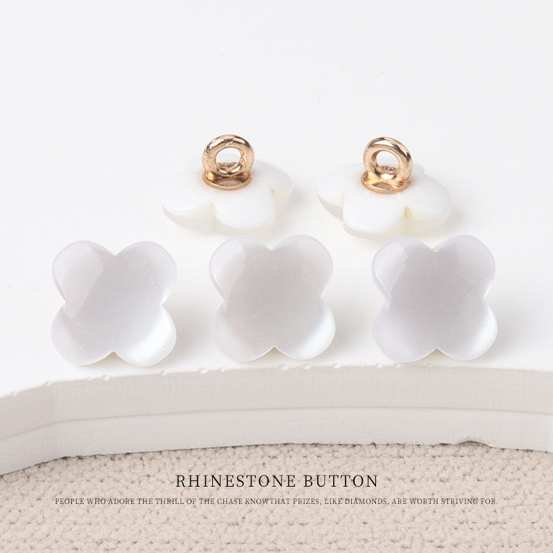 White flower-shaped resin shank buttons for children's sweaters, metal loop backs (set)