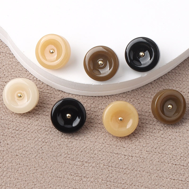 Runde Harzknöpfe (11 mm) in Beige, Schwarz, Kaffee und Khaki, mehrere Farben