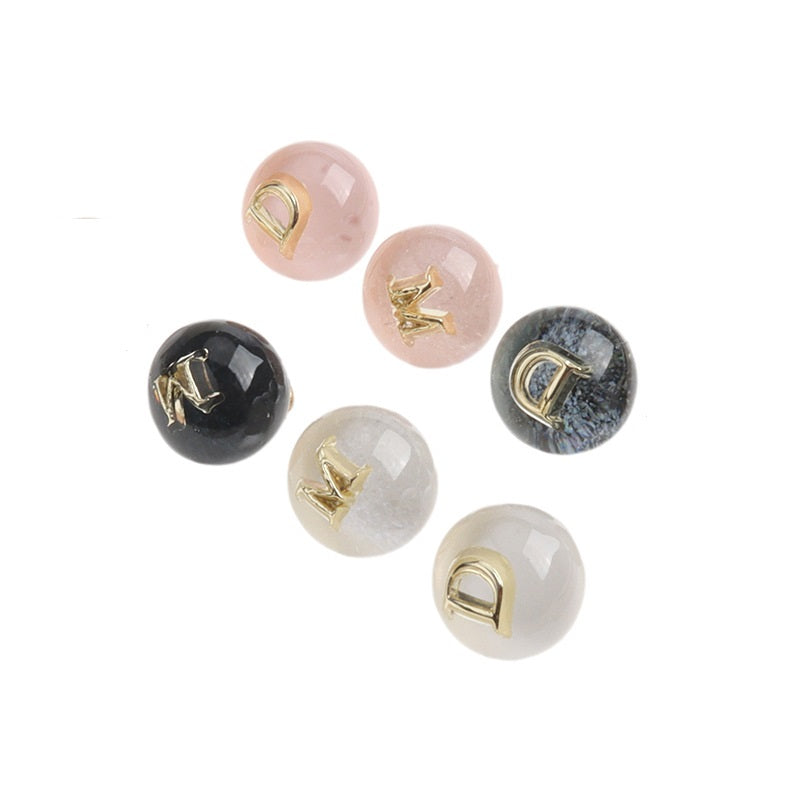 10‑mm Harzknöpfe mit goldenen Metallbügeln, Buchstabe D, schwarz/blau/rosa/klar