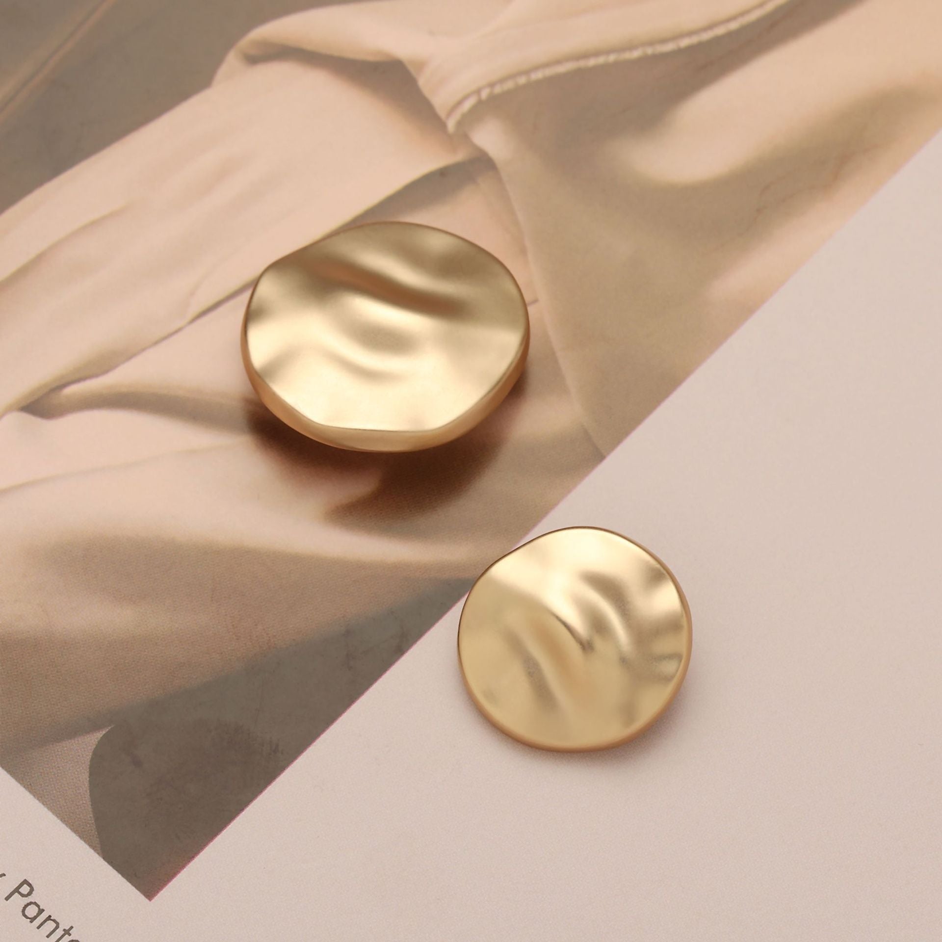 Unique Gold Silver Metallic Shank Sewing Buttons 10pcs