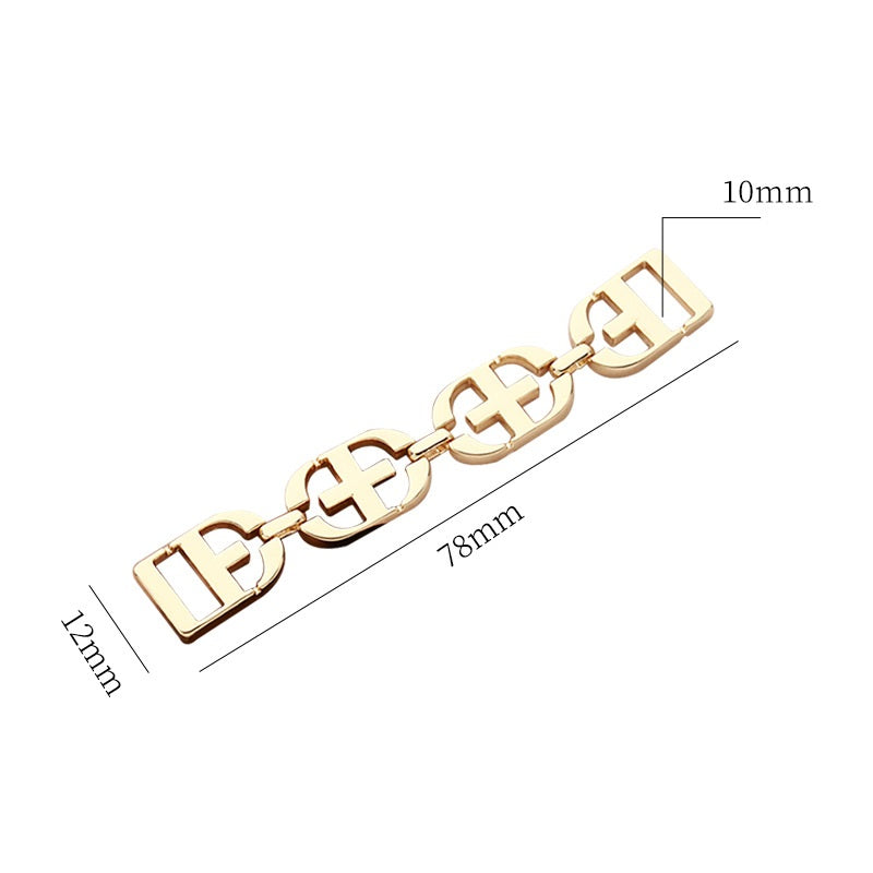 Gold decorative chain buckle, 18mm length and 11mm link height, clasp end view