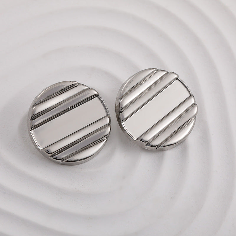 Silver horizontal stripe metal shank button, 20mm close-up
