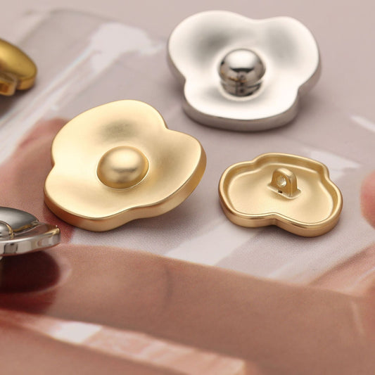 Clover-Shaped Gold and Silver Zinc Alloy Metal Button 6pcs