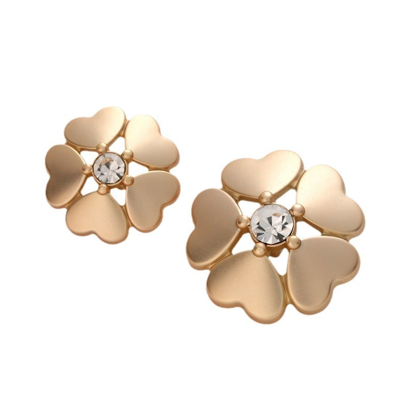 Light gold heart-shaped clover flower diamond buttons with round crystal center