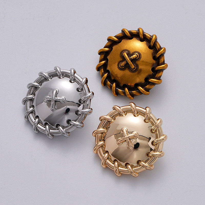 Metal buttons in antique gold and silver, rope-woven rim with crossed-knot emblem (front views)