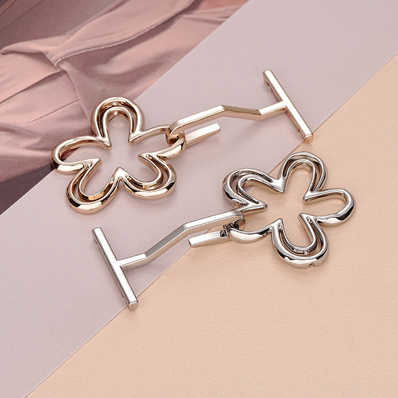 Flower-shaped metal hook buckles, 3-pc set in gold and silver tones
