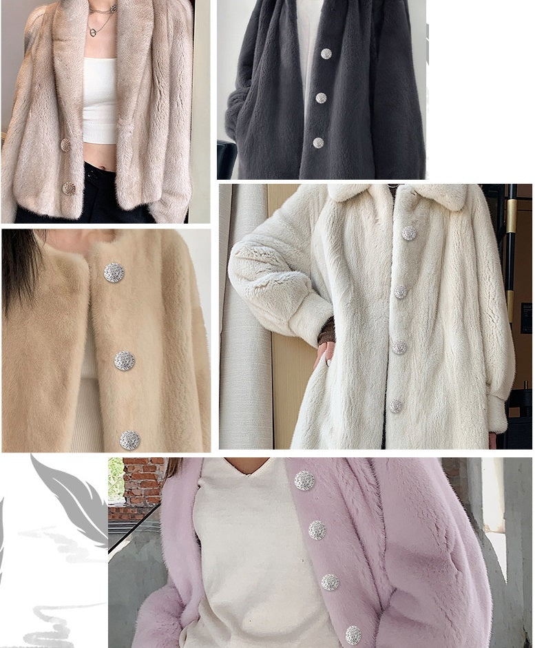 Botones metálicos full-diamond cosidos en chaqueta de tela clara