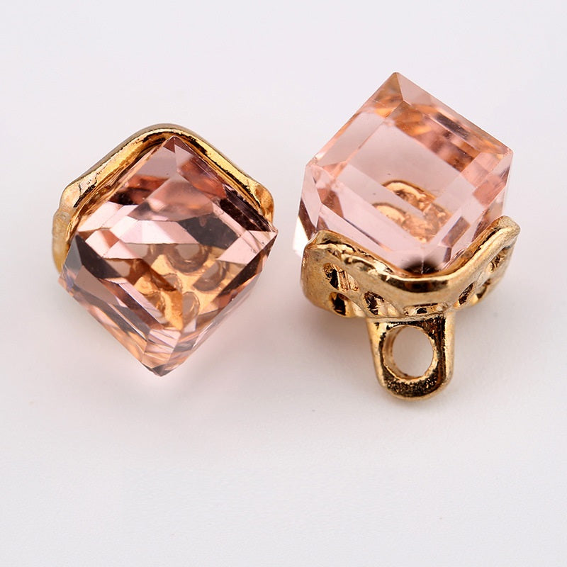 Botones mini de cristal cuadrado color rosa melocotón y ámbar con montura dorada