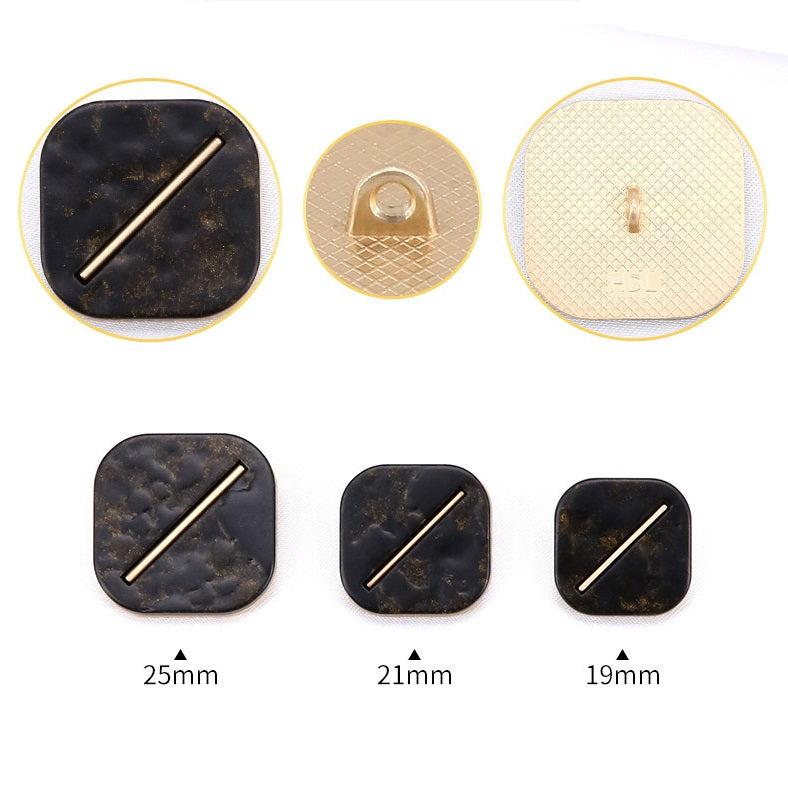 Set of rounded-square resin buttons with gold-tone bar: 25mm, 21mm, 19mm sizes shown