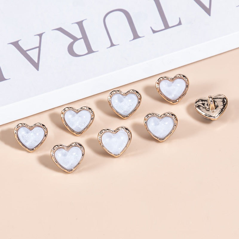 Heart-shaped pearlescent metal shirt buttons, light blue, 35-pack