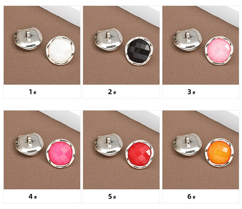 Runde Resin-Knöpfe 1–6: weiß, schwarz, hellrosa, pink, rot, orange