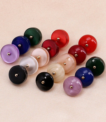 Round resin buttons with metal shank, mixed colors (green, blue, red, black, cream)