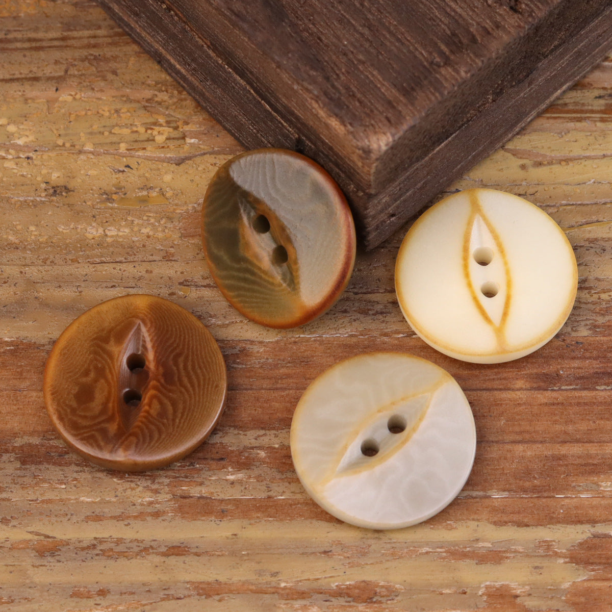 Natural palm nut shell buttons in brown and off-white, 2-hole design