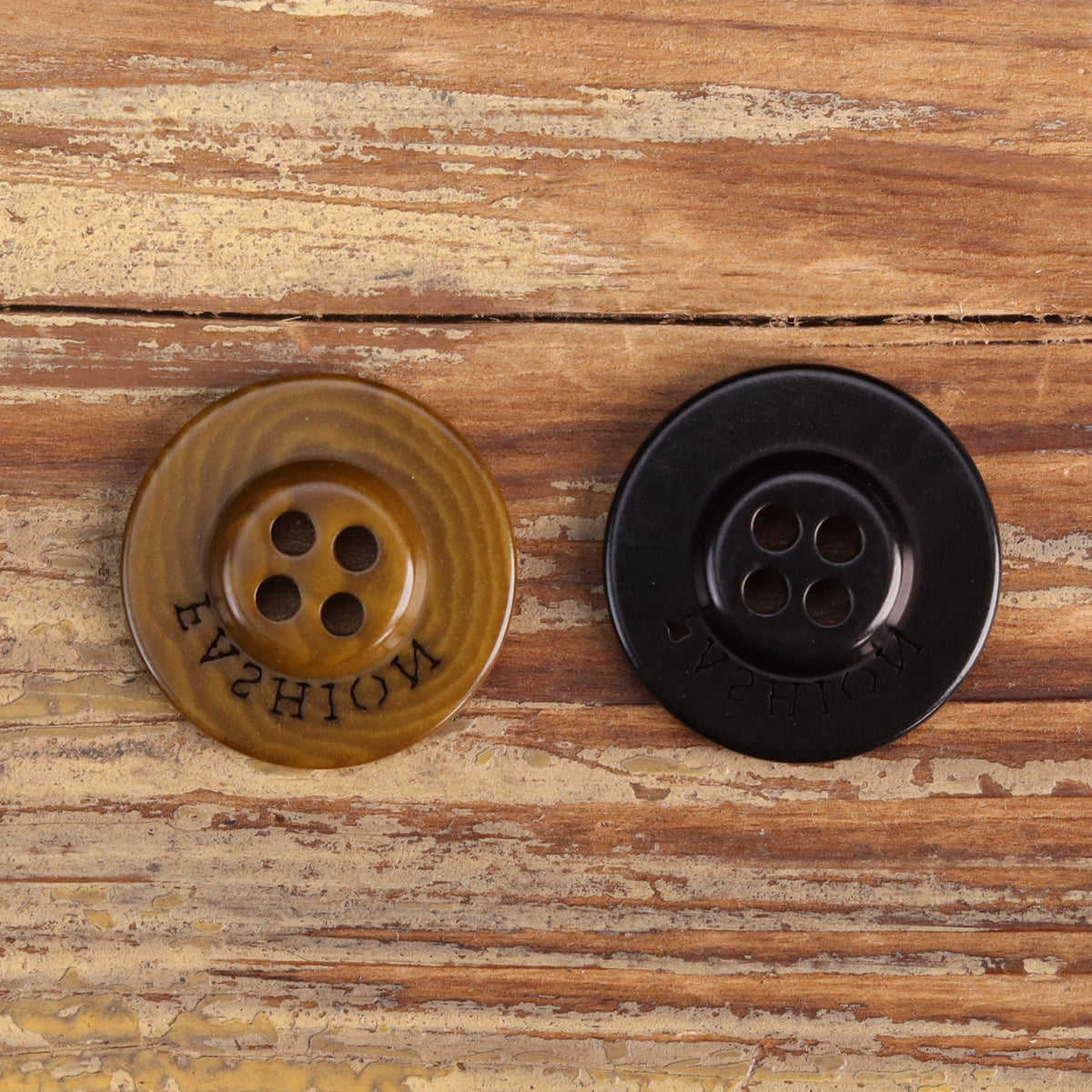 23mm fruit buttons, dark coffee and black, 4-hole fronts