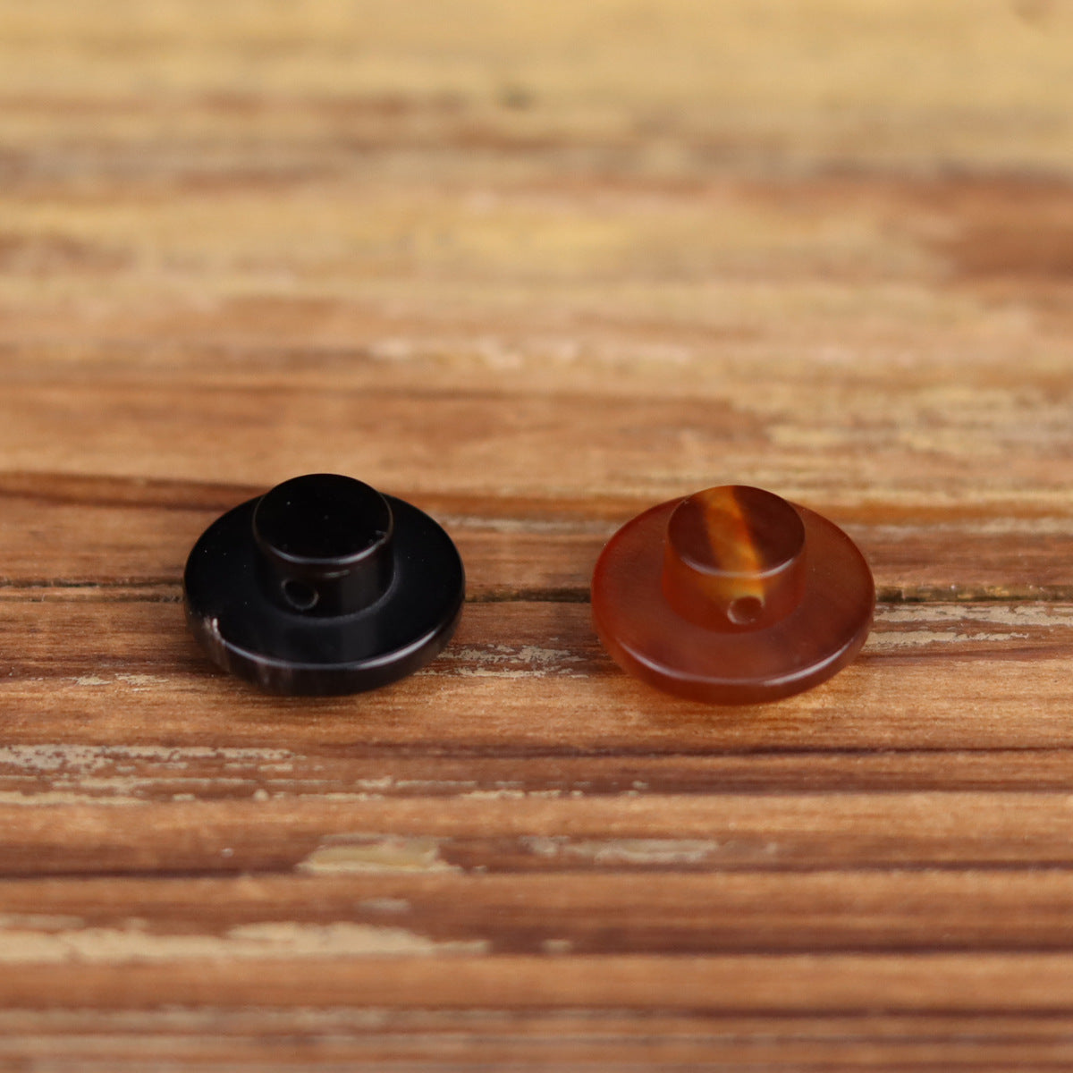 11.5/12.5mm horn shank buttons: black and coffee, visible back shanks