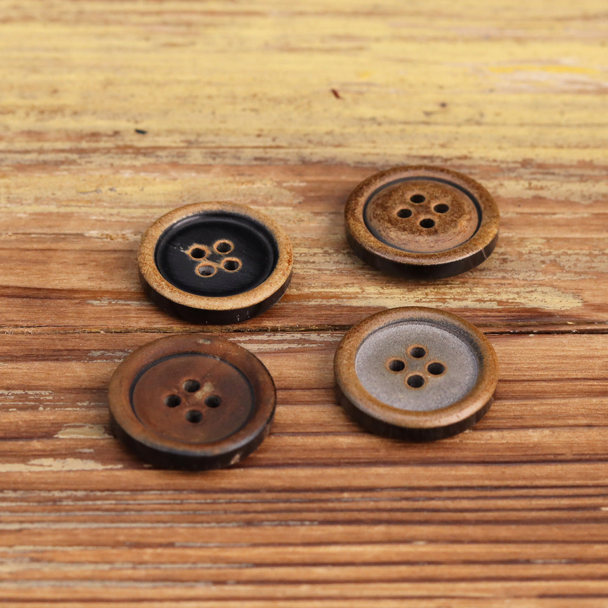 Retro-Rundknöpfe in Schwarz, Braun und Hellgrau, 4 Löcher, Hornrand, gemischtes Set