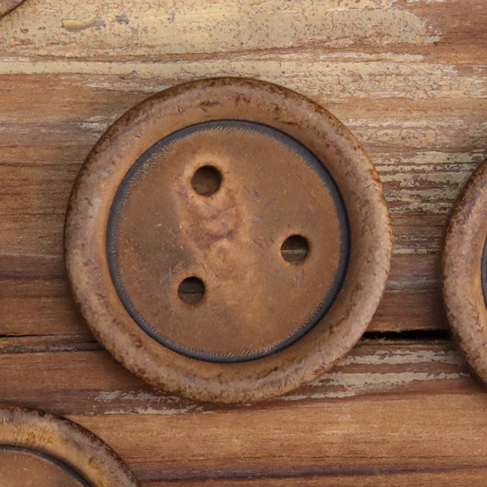 Close-up: retro 3-hole horn button, yellowish-brown, 10 pcs