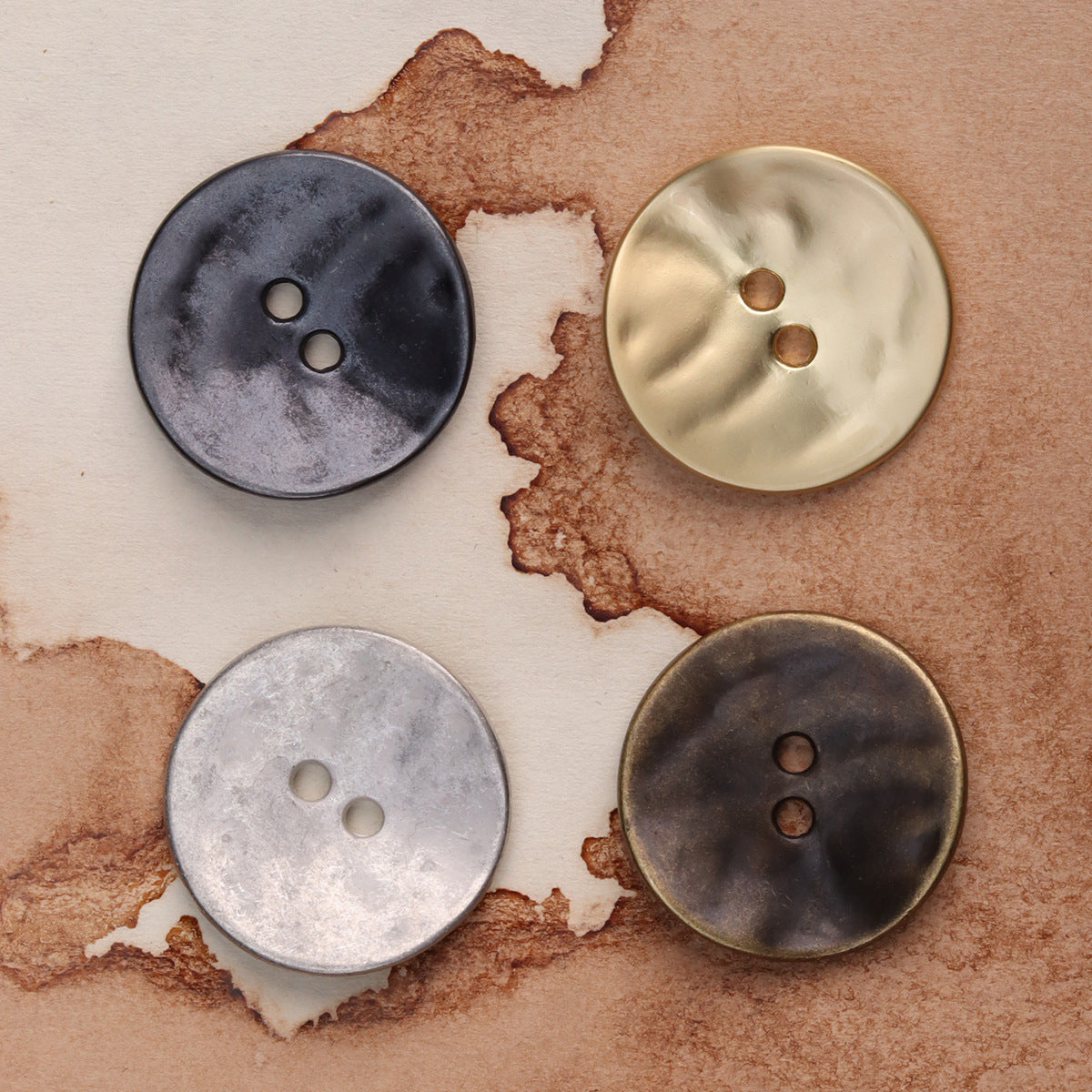 Zwei-Loch Metallknöpfe: Dunkelblau, Gold, Silber und Antikbronze