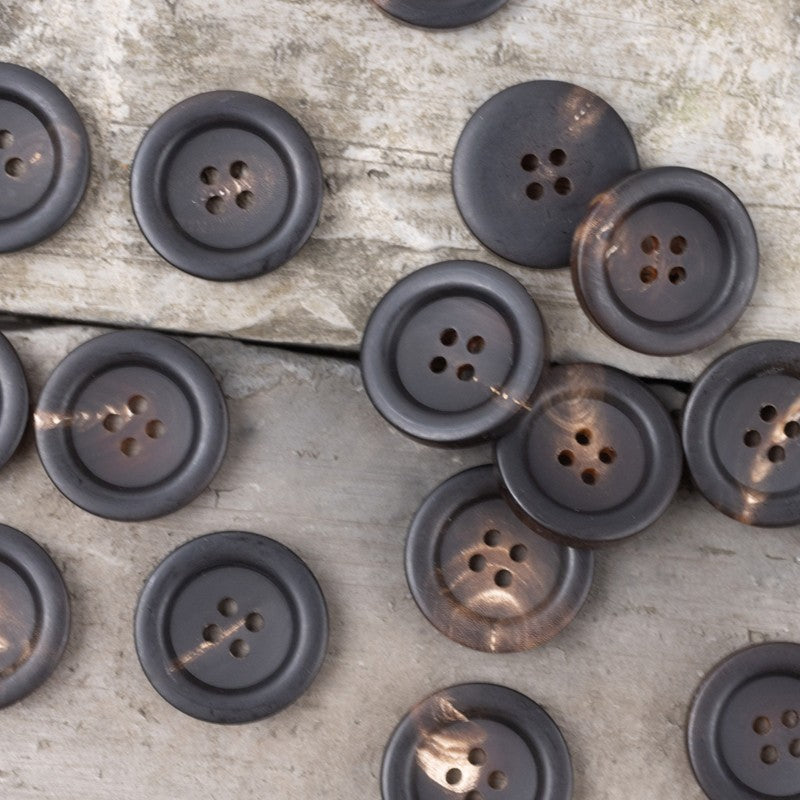 Assorted dark and deep coffee horn buttons, wide brim, 4-hole patterns