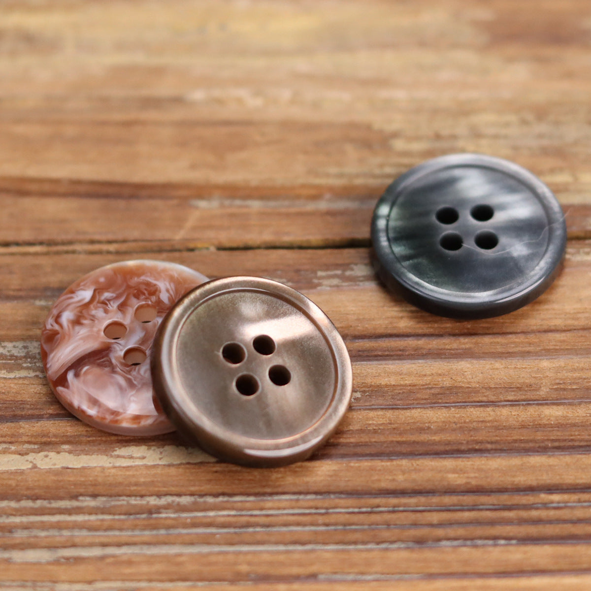 Bottoni in resina effetto conchiglia, caffè rosato, bronzo e nero, 4 fori