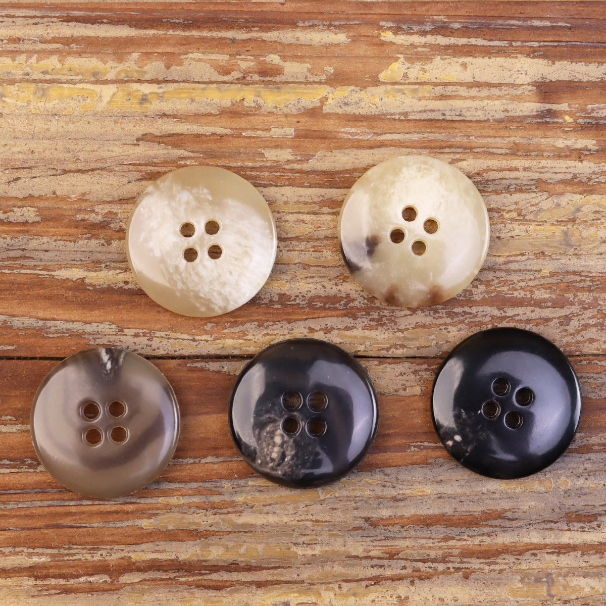 Imitation horn urea buttons: cream, taupe, and dark gray, 4-hole
