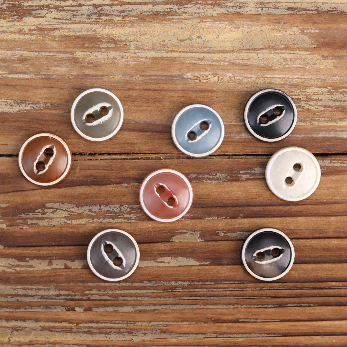 Two-hole retro cardigan buttons, round burned urea styles in black, blue, pink, white, brown