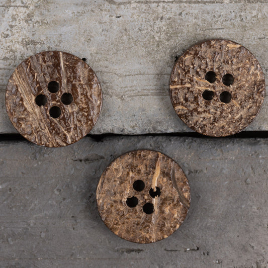18-48L Natural Colored Coconut Shell Buttons 45 Pack (9 Sizes)