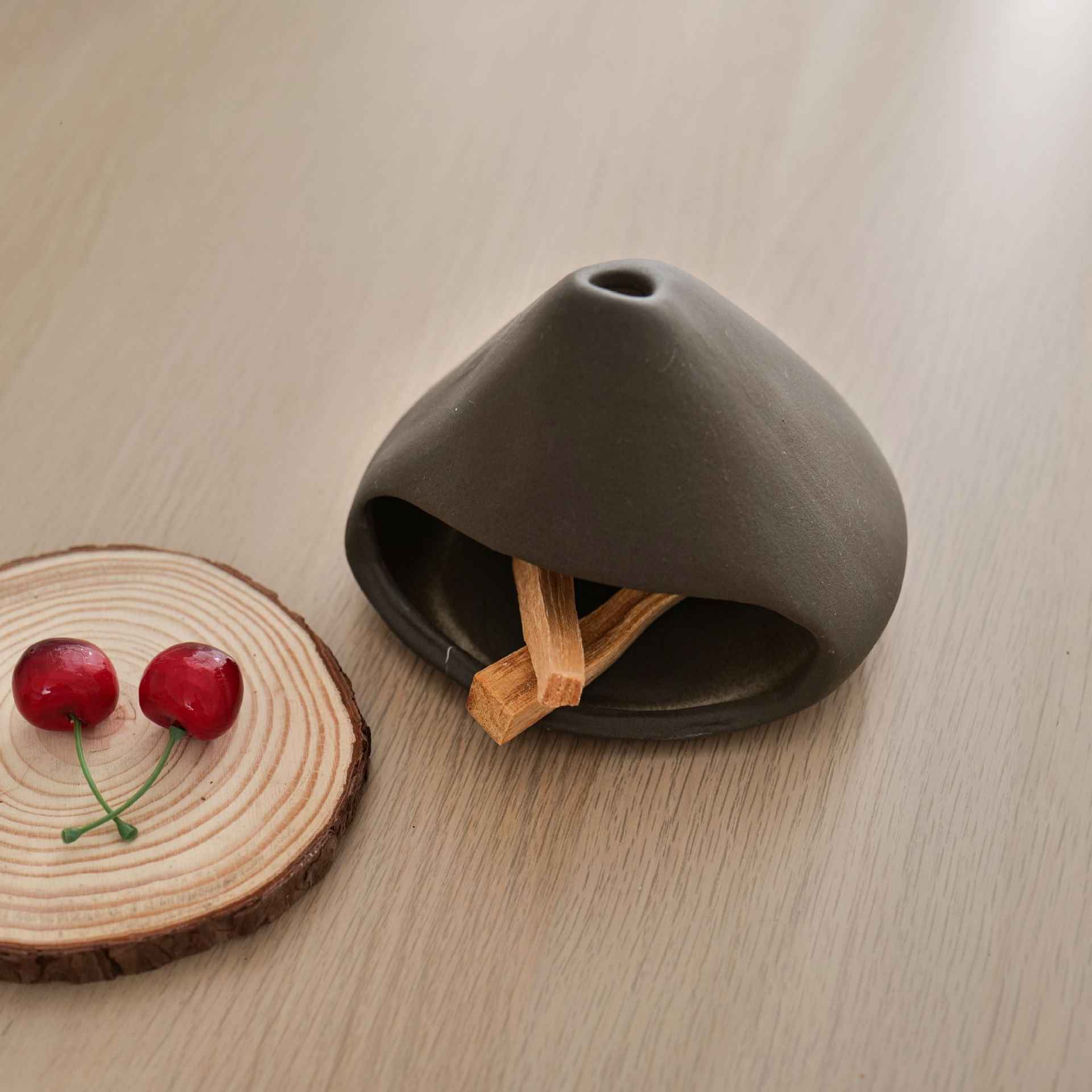 Ceramic Palo Santo Holder Burner Mini Chiminea (White/Black/Red)