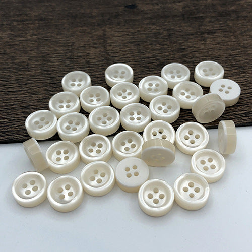 Round 4-hole pearlized resin buttons, off-white set (10mm)