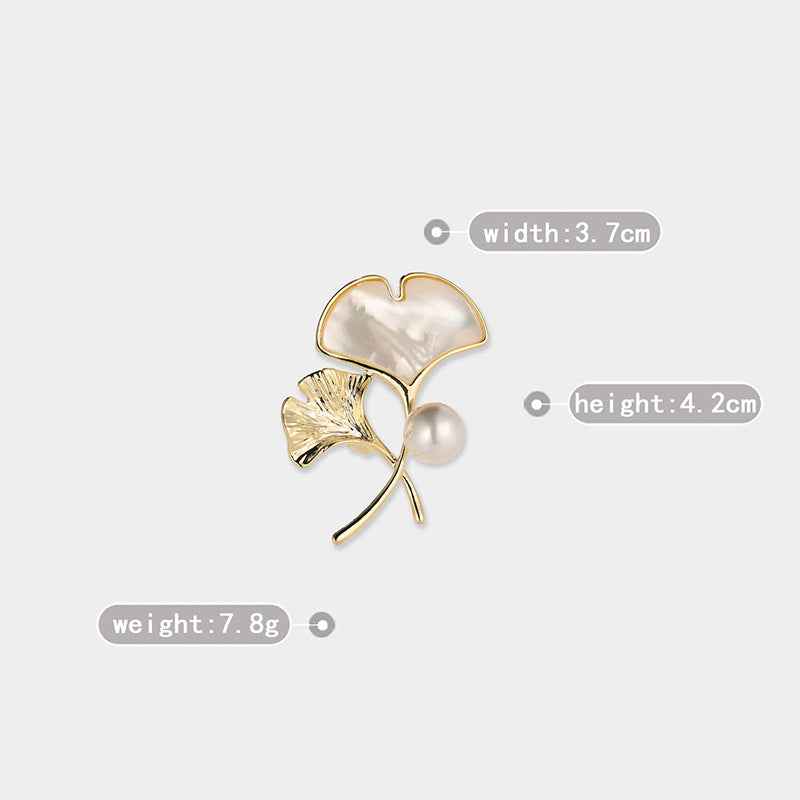 Ginkgo leaf brooch pin: width 3.7cm, height 4.2cm, weight 7.8g
