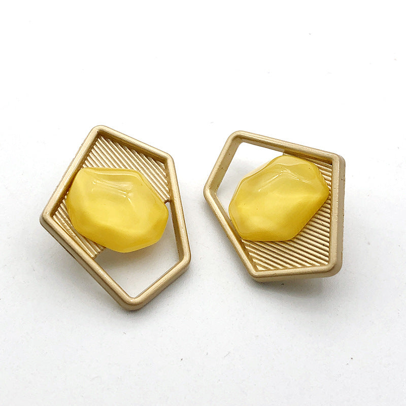 Irregular gold metal shank button, Style 14, square frame, yellow resin center