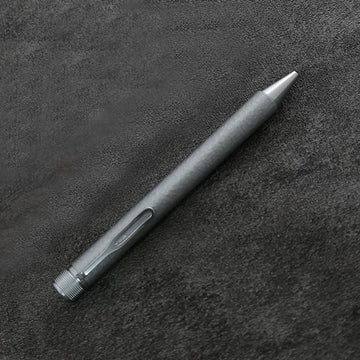 SAKURA Craft Lab 010 Hamret gelpen i metal, begrænset udgave, drejemekanisme, 0.5mm sort blæk