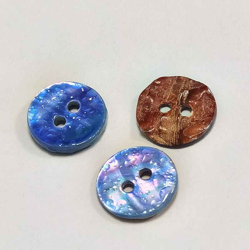 Blue watercolor abalone shell buttons, round with two holes, 18L pack.