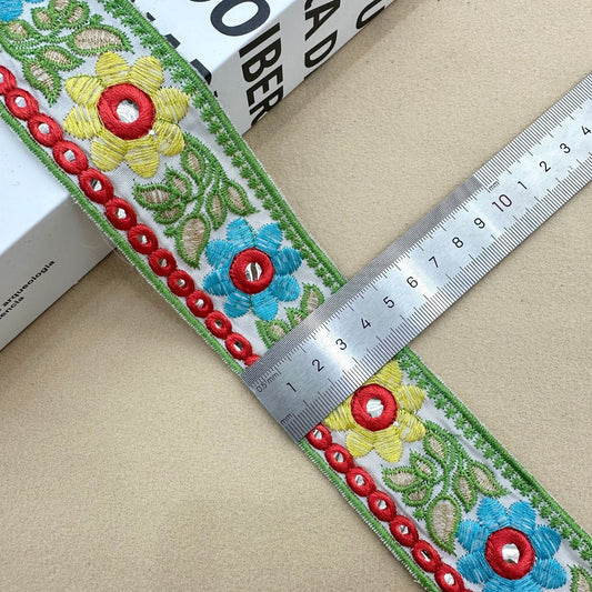 4.5cm Wide Sunflower Lens Lace Trim 10 Yards White