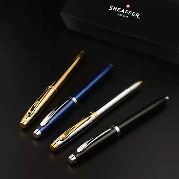 Plnicí pero Sheaffer 100 – hrot F (~0.5mm), zlatý klip | leštěný chrom / černý lak / tmavě modrošedá