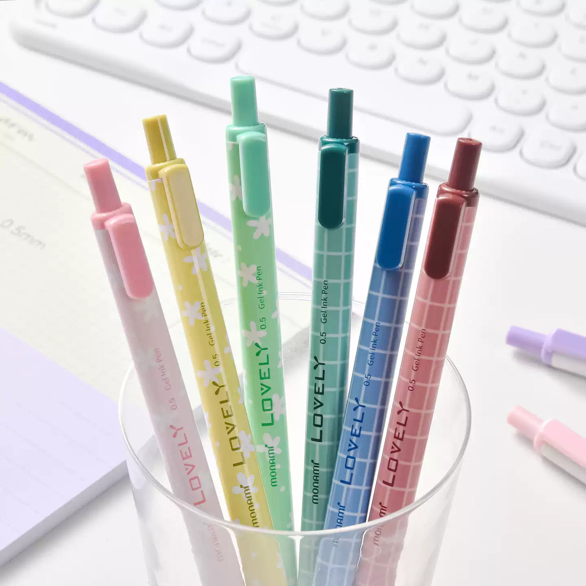 Monami Pretty Lovely Gel Pens, 12-Pack, 0.5mm Black Ink, Retro Barrels