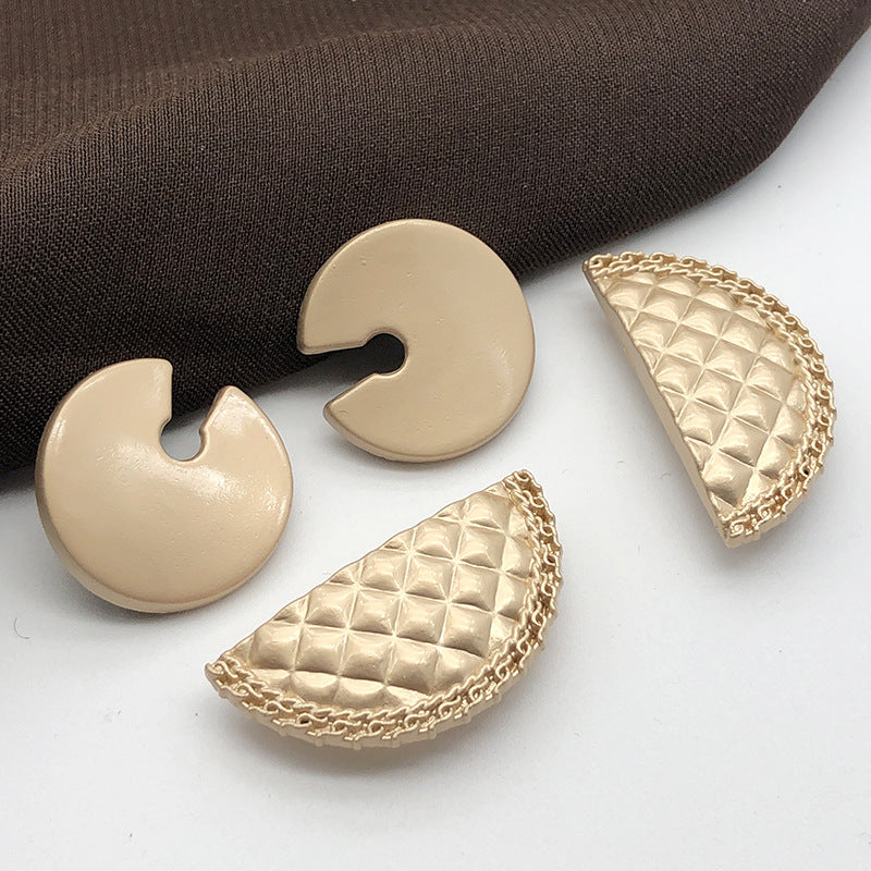 Pac-Man semi-circle buttons, sand gold metal shank, set of 10 (front view)