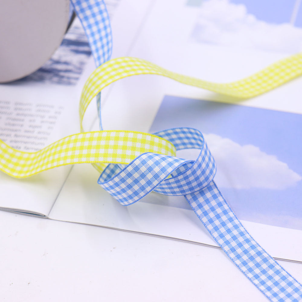 Kariertes Strickband, gelb-weißes Gingham mit blauem Karo-Schleifenband