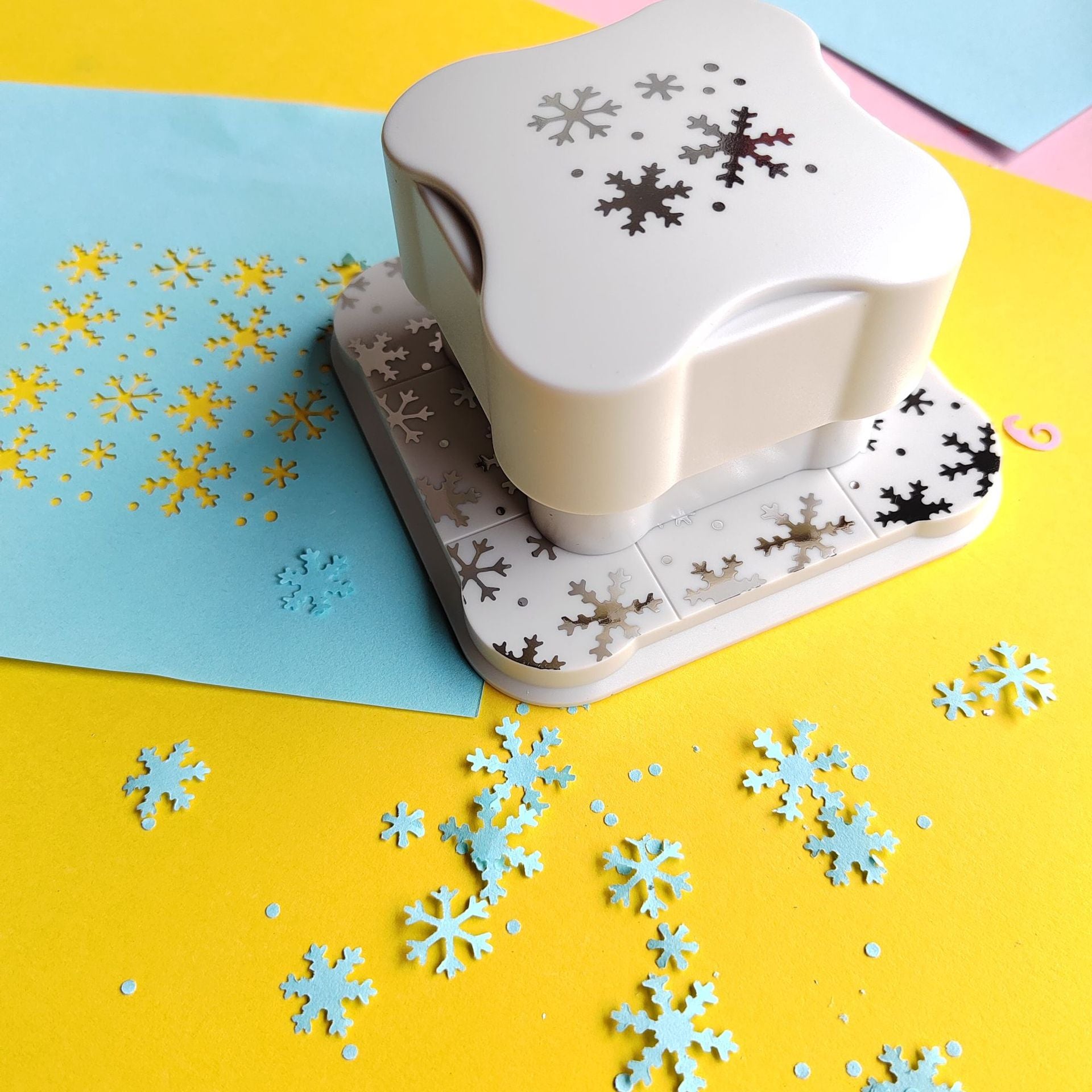 Decorative Edge Punch & Scrapbooking Stencil Cutter for Paper Crafting