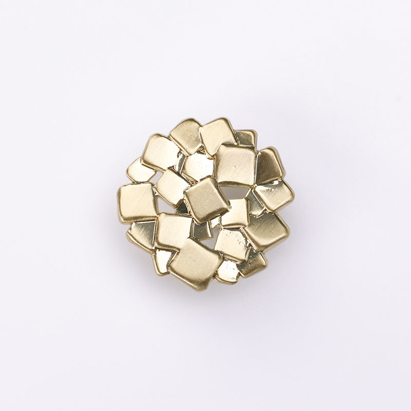 Square metal shank buttons in light gold finish, set of 20, front view