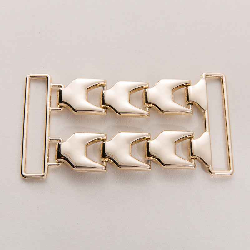 Silver double-row chain buckle with two side frames and curved clasp teeth
